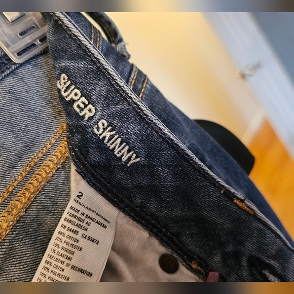 AMERICAN EAGLE OUTFITTERS- STRAIGHT LEG - SIZE 2 - Picture 3 of 4